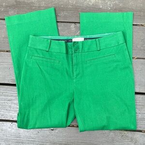Anthropologie the essential crop flare green capris size 8
